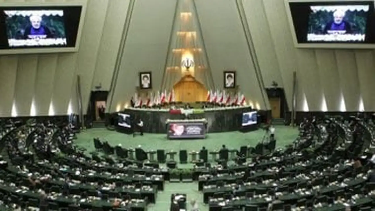 المحادثات بين إيران وواشنطن تتوقف وسط رفض برلماني إيراني لاستمرار الحوار العبثي